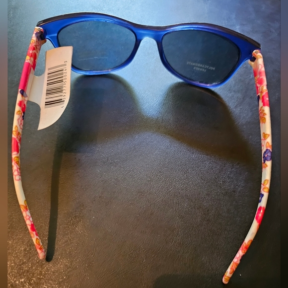 Sunglasses🕶 - Picture 4 of 4